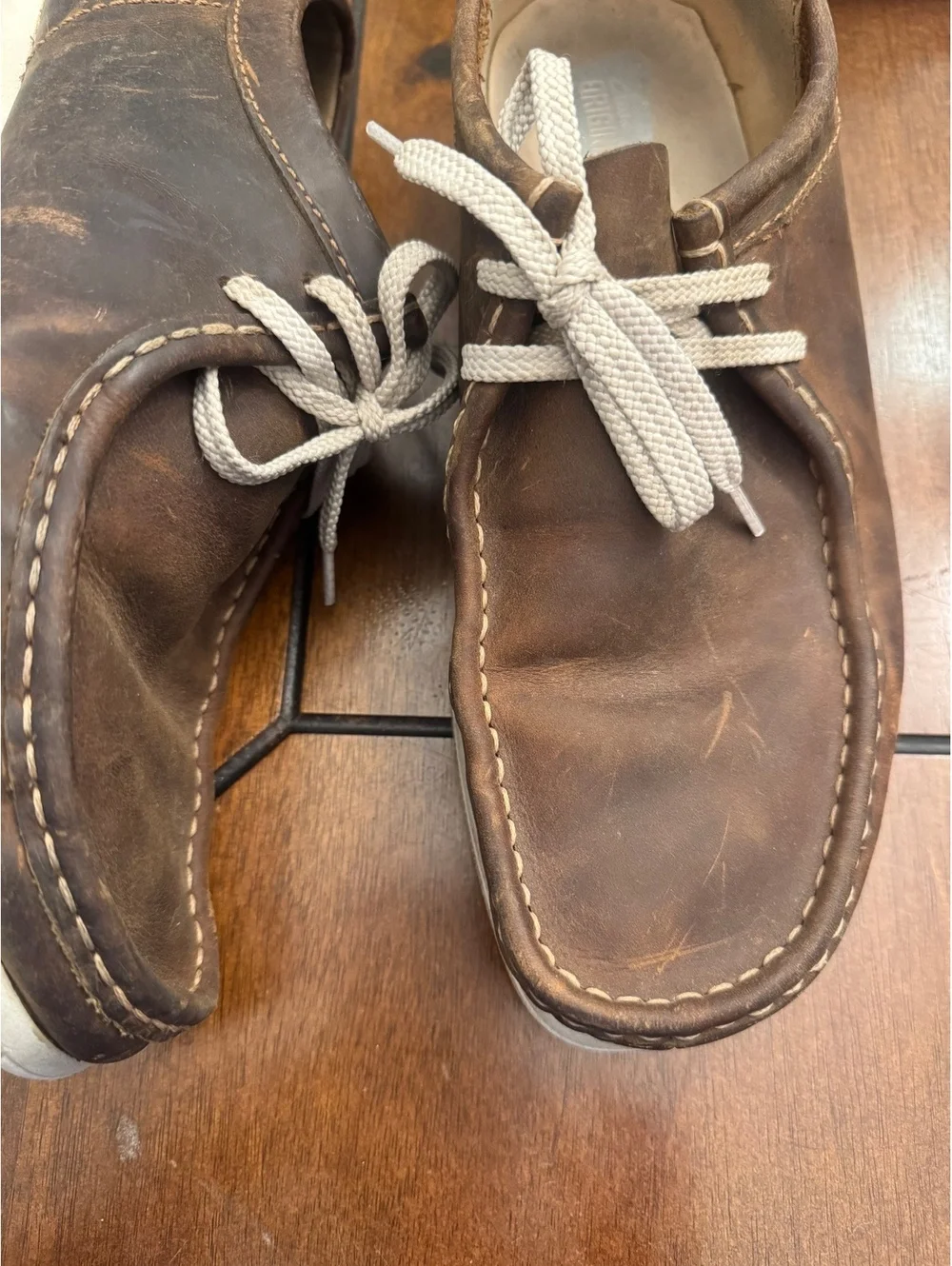 N/A clarks originals